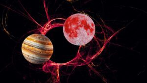 Luna Piena delle Fragole e Giove avvolti da scie luminose rosse su sfondo nero.